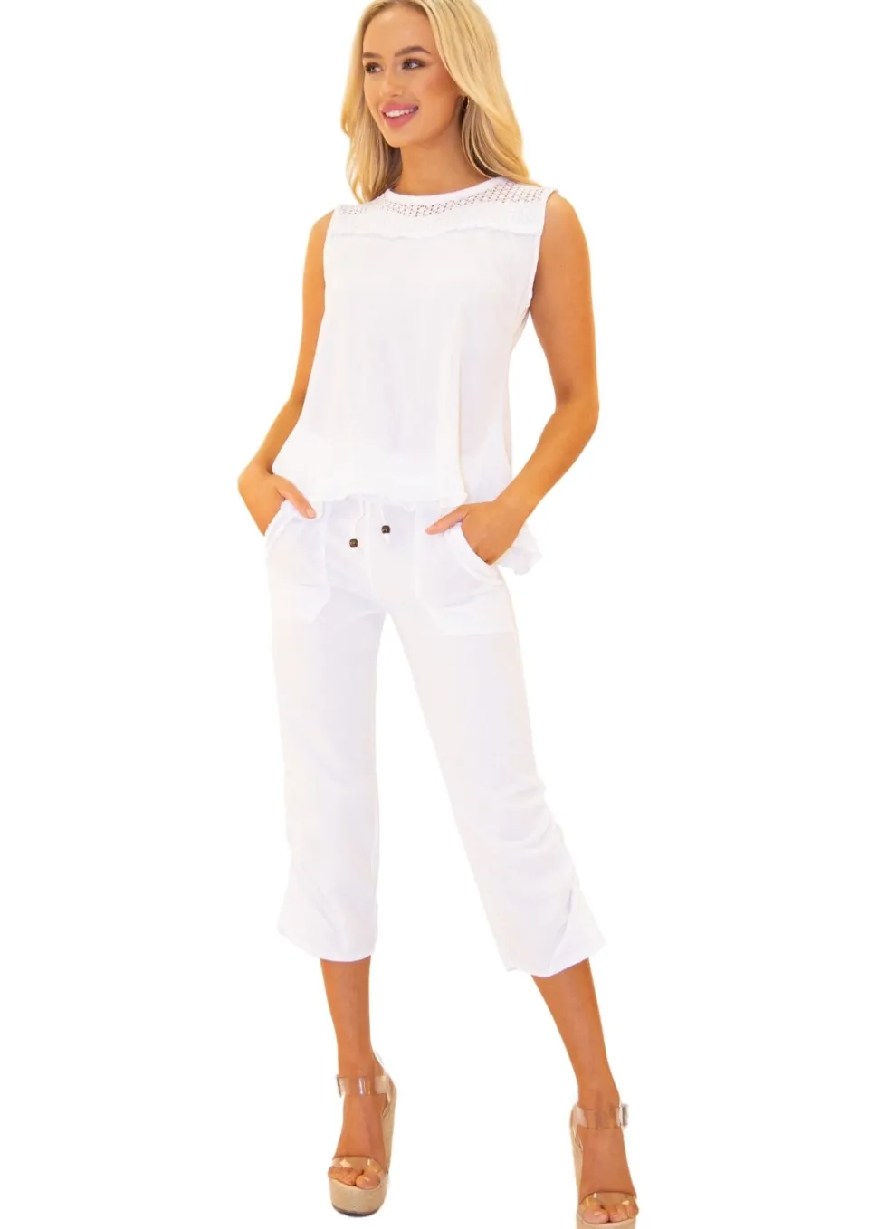 alba_sleeveless_blouse_0.webp Alba' Sleeveless Blouse